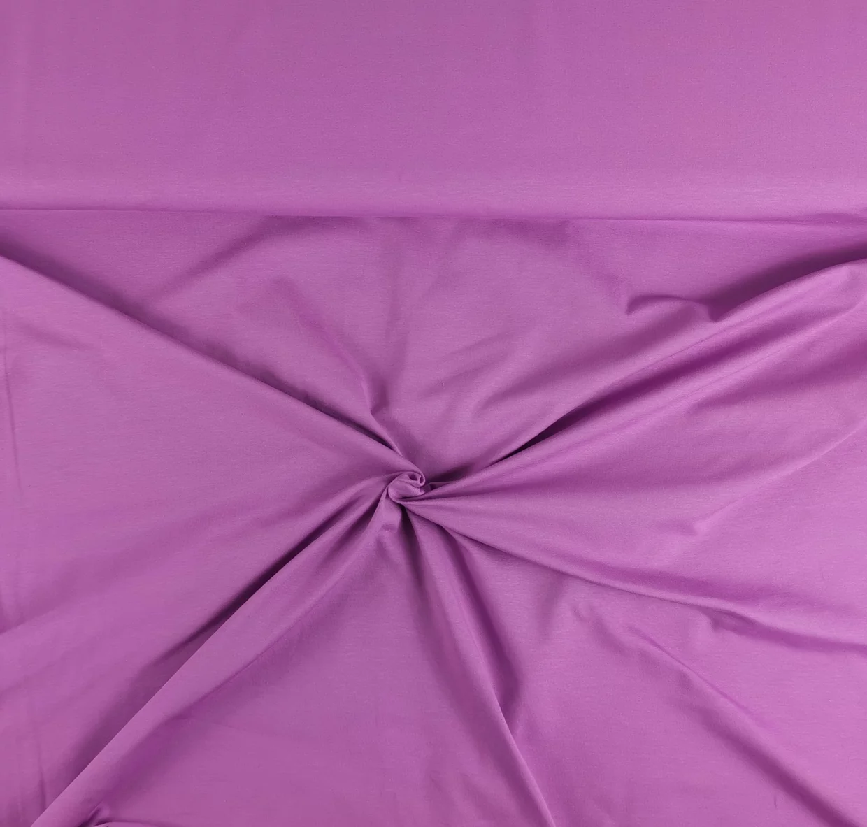 Kuvassa Yksivärinen puuvillatrikoo - vähän elastaania Liila / vaalea violetti - X440